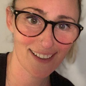 Meet your Posher, Edith